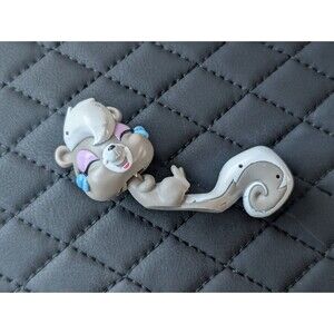 Littlest Pet Shop LPS Pepper Clark Skunk (#3694) Themed Pack Puttin' On The Glam